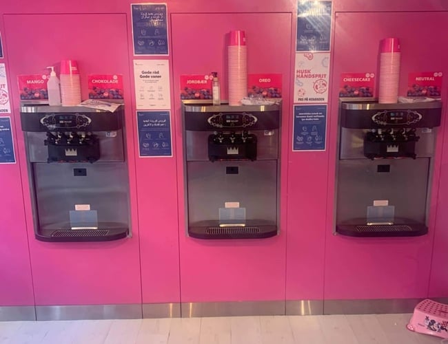 Ny pris ved overtagelse fx 1/9-2022. Yogo Århus - Omsætning: 1.600.000 kr. - Frozen Yoghurt, bland-selv-slik, kaffe mm.