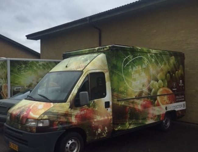 Velholdt og fødevaregodkendt Food Truck til salg. 