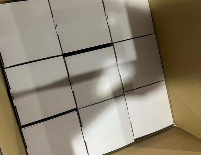 Varelager med puder + branding