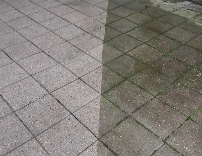 Abonnementsforretning med årlig omsætning på 130.000 kr.