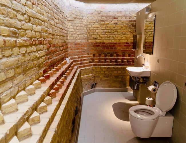 Populær lokalavis til salg