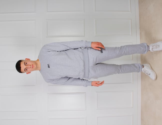 Salg af varelager med unisex sportswear tøj