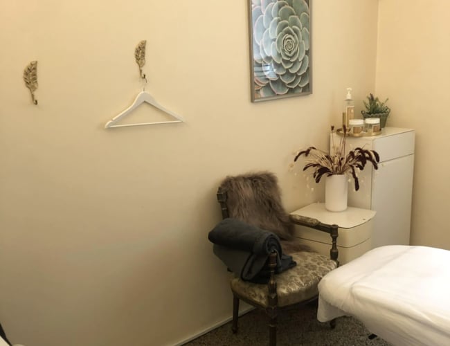 Kosmetolog salon der har eksisteret i mere end 10 år til salg i Charlottenlund