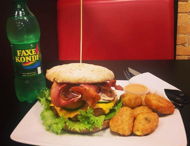 Nyt burgerkæde koncept til salg! Overskud knap 900.000 DKK i 2016 efter ejers løn - Franchise klar