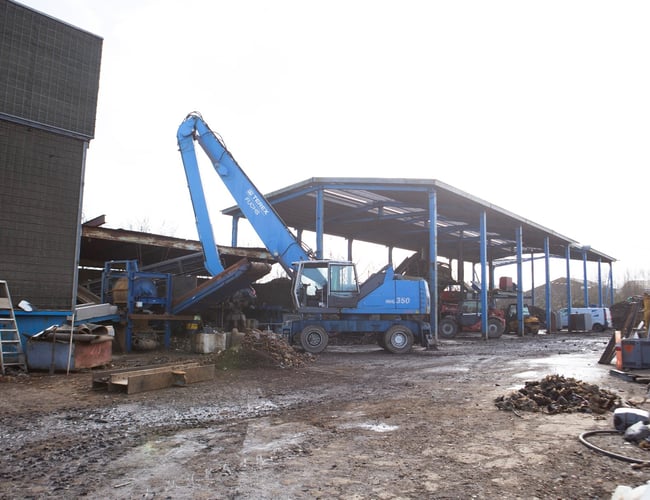 Etableret Skrothandler med metpro hammermill shredder - Skrot fra både virksomheder, kommuner, affaldsselskaber og private. 