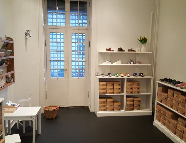 Stærk veletableret børneskobutik med stor fast kundeskare og et godt ry i det smukke Østerbro kvarter.