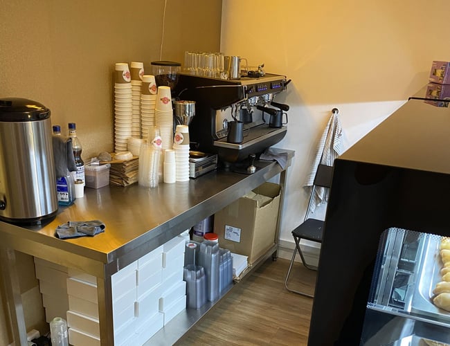 Cafe til salg - ca. 41 kvm i stueplan + ca. 23 kvm i kælderen. - Østerbrogade 91 KBH Ø 2100