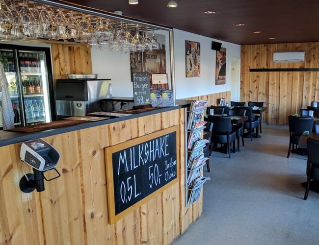 Burger hytten - Ægte amerikansk diner - Lige ved Køge bugt - Daglig Oms: 12.000,- kr. - Til afståelse