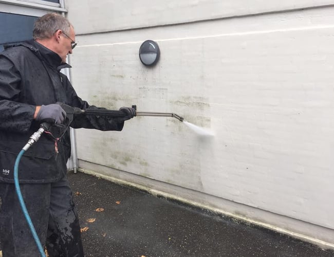 Flisevask.dk - Fliserens og algefirma - Overskud på ca. 300.000 kr. 2017