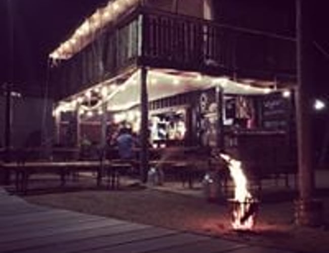 Guerilla Køkkenets Container restaurant fra " det fedtede hjørne "  i Hornbæk.