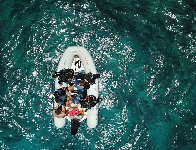 Dykkerbåd i "paradis" med plads til danske rejsegæster