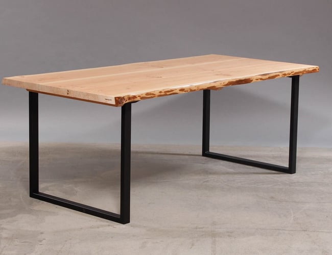 Møbelvirksomhed specialdesignede møbler med stor vækst - Dækningsgrad på 70%