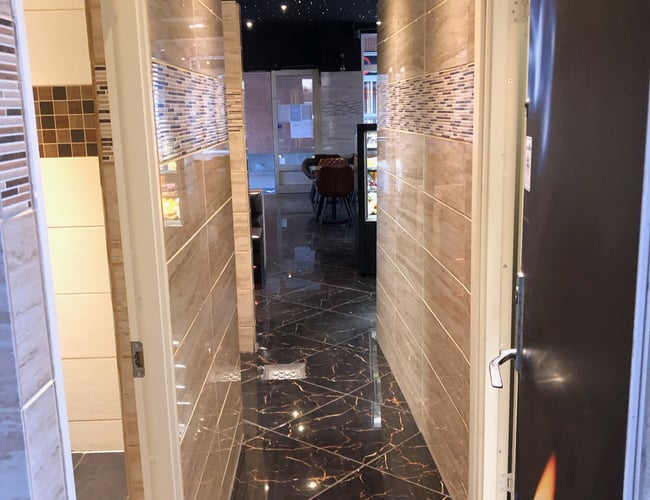 Vandpibe café på gågaden til Køge torv - Vestergade 32a. 4600 Køge