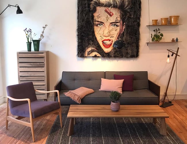 Møbelbutik på 230m2 i Valby Langgade med et attraktivt butiksfacade på 2. etager med en stor tør kælder!