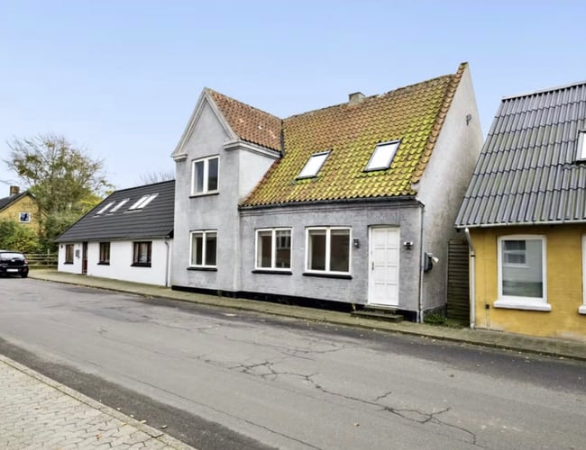 Ejendomsfirma til salg med 7 ejendomme - Årlig overskud: ca 115.000 kr.