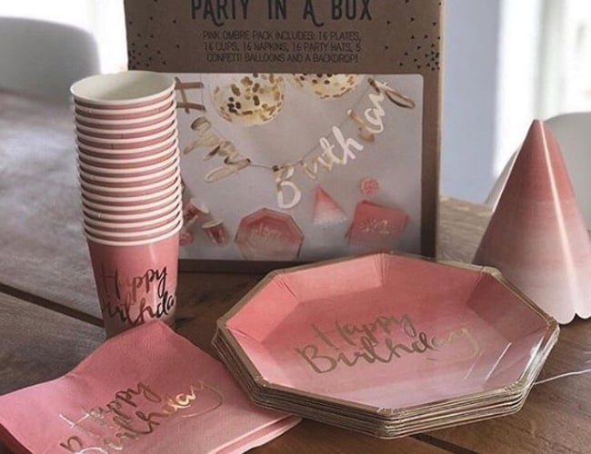 Lækker webshop med luksuriøse festartikler - Årlig omsætning: 120.000 kr. 