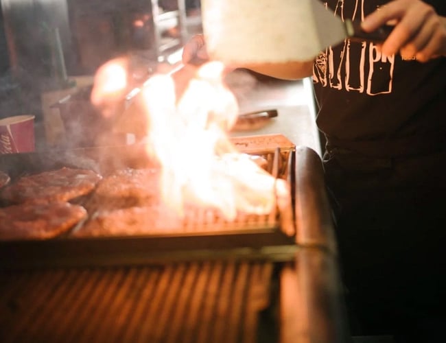 Royalpitaogburger.dk - Burger og Pita Bar med overskud på 150.000 DKK pr. år.