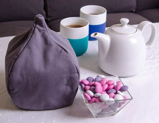 Kendt firma indenfor brugskunst, med produktion i Danmark og salg til butikker/grossister.