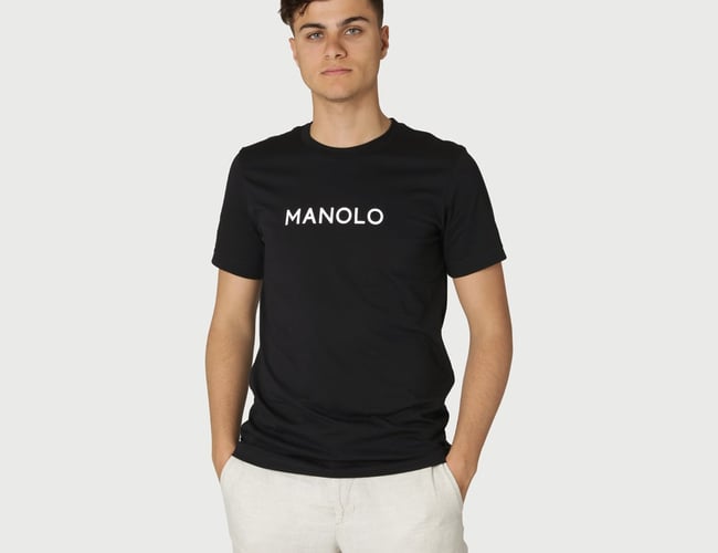 Webshop med tøjmærke med salg af T-shirt, sweatshirt og kasketter. 