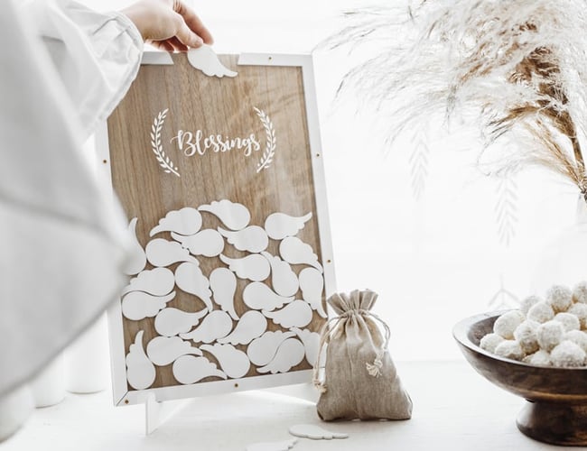 Hooraay.dk - festartikler til enhver fest, fra babyshower til polterabend til fødselsdag og højtider.