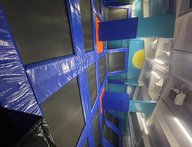 Trampolinpark sælges