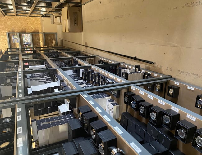 Webshop med herre armbåndsure, VIGA trælegetøj og gadget - Omsætning i 2021 på 700.000 kr.