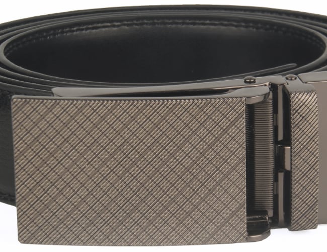 Webshop med salg af bælteserie i egen design - Omsætning 200.000 kr - Aktiv siden 2016