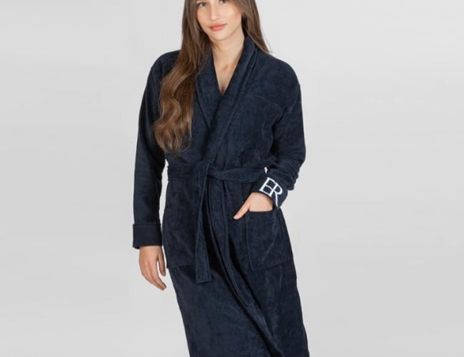 Ny startup webshop med et univers af eksklusive morgenkåber, nymoderne design, stil og pasform (Bæredygtigt).