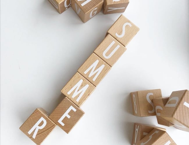 13 år gammel webshop med salg af legetøj, udstyr til mor og barn - 2020 og 2021 har omsætningen været DKK 3,5 mio ex moms.