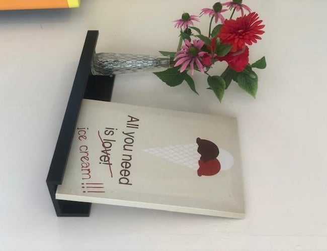 Isbar (sæson) til salg ligger på lille hyggelig gågade i Gilleleje. Butikken har eksisteret 25 år.