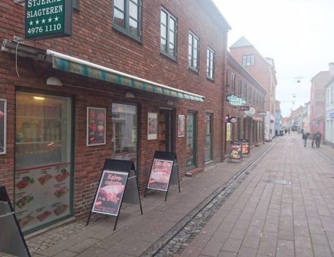 Slagter i centrum af Helsingør på 136m2 - Omsætning pr dag: 2-3.000,- kr. - til afståelse