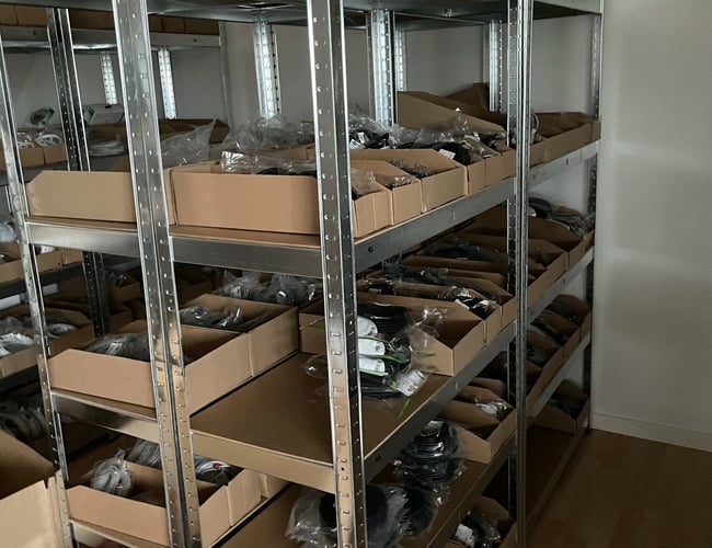 Salg af elektronik- og kabelwebshop med ca. 1800 varenummere