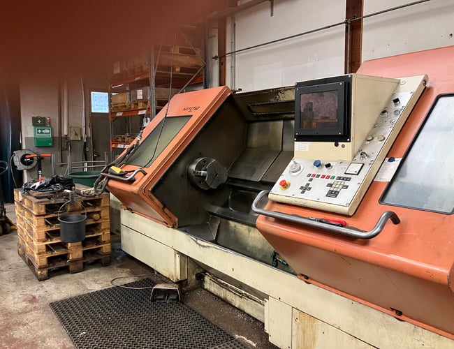 Komplet, fungerende maskinværksted sælges