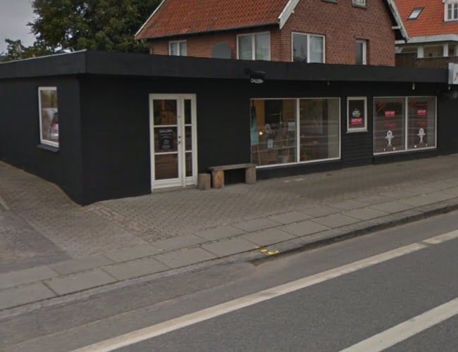 Bliv selvstændig frisør i sprit ny frisørsalon, i vækstbyen Skødstrup kun 15 min fra Århus. Opstart med overtagelse af alt for kun 10.000 pr. måned!