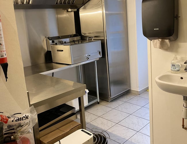 Cafe til salg - ca. 41 kvm i stueplan + ca. 23 kvm i kælderen. - Østerbrogade 91 KBH Ø 2100