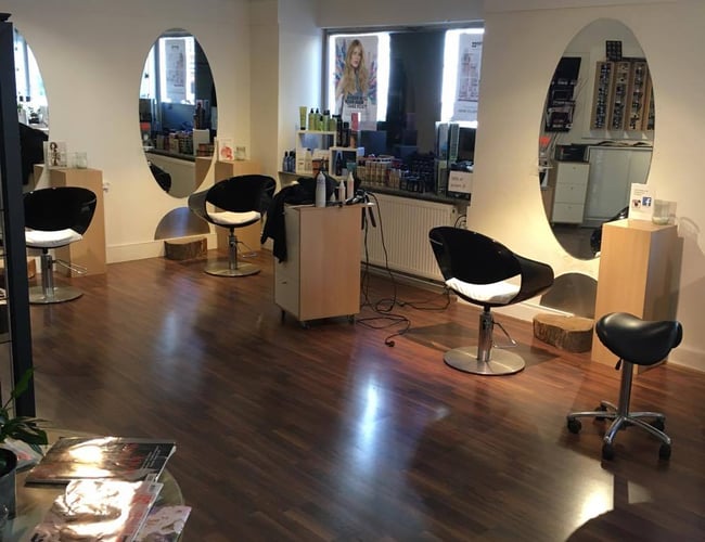 Kan købes, Selvstændig Frisør søges, investor, udlejning af lokaler, massage fys, eller lign.