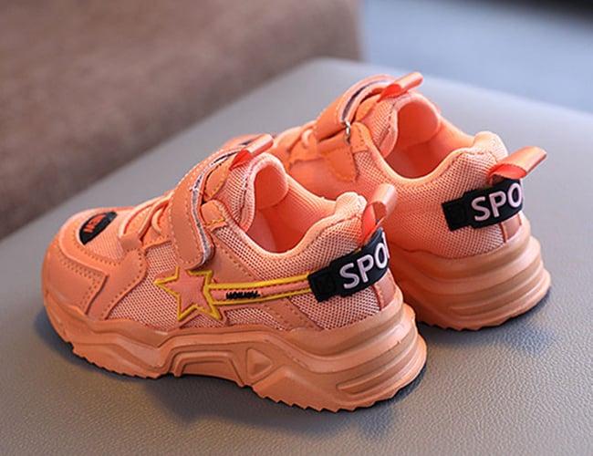 Nystartet webshop med salg af billige modesko til børn sælges