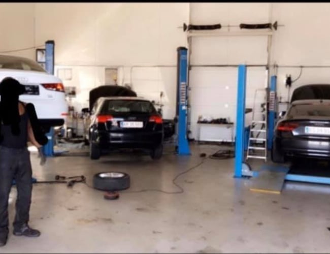 Stort velkørende autoværksted beliggende i Taastrup til salg