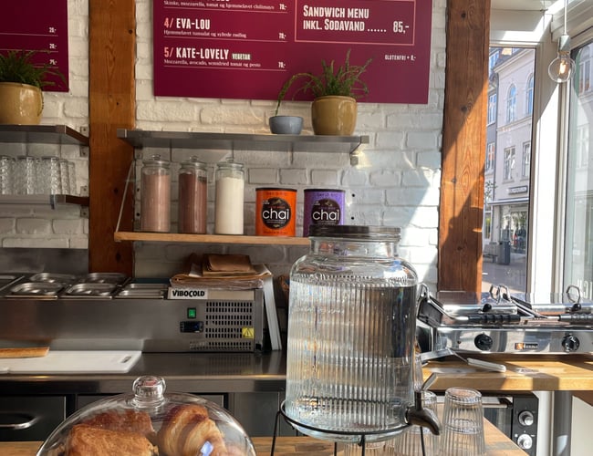 Hyggelig Café i gågaden i Odense