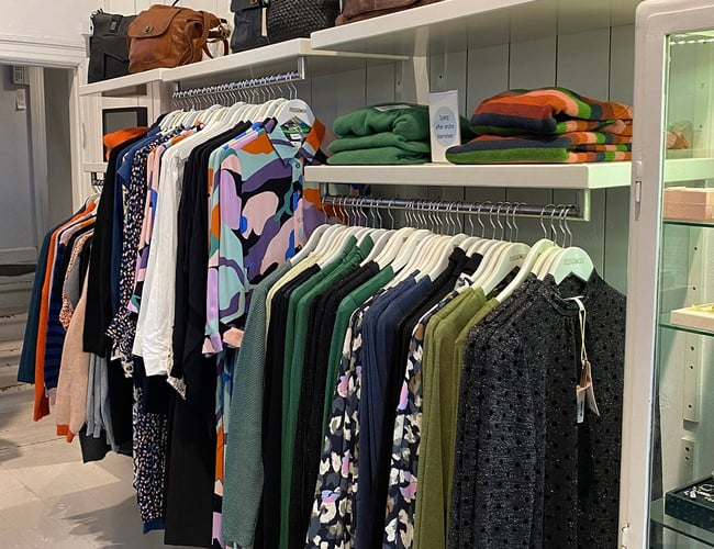 Stærkt Skandinavisk koncept inden for tøj og sko til kvinder samt accessoires - Omsætning på +7.000.000 DKK ex. moms 