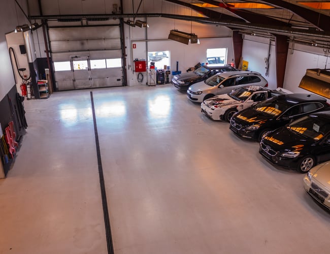 Bilforretning med Autoværksted sælges i Frederikssund - Overskud før skat 2021: 687.480,- kr.