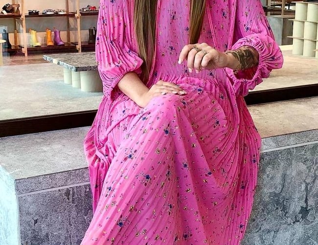 Flot webshop, modetøj til kvinder - komplet - INKL. eftertragtede indkøbsaftaler med BESTSELLER brands: YAS, Pieces og Selected Femme.