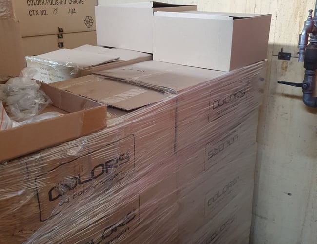 Større lampeparti med kvalitetsmærker klart til salg