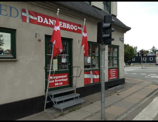 Café Dannebrog i Vanløse til salg - Fin omsætning. på Ca. 900.000kr. om året.