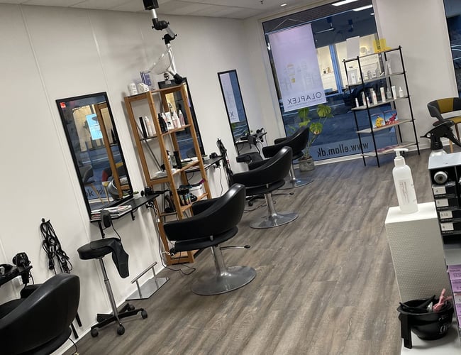 Frisør salon til salg i Herning - Omsætning mellem 50.000 - 60.000 kr. pr måned.