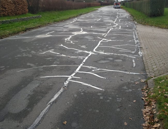 Etableret vejvedligeholdelsesfirma - asfaltreparation og vejstriber. Stort potentiale for bedre indtjening 