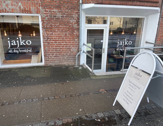 Café - restaurant - fantastisk lokation i Aarhus - Huslejen er på 4.500 kroner.   