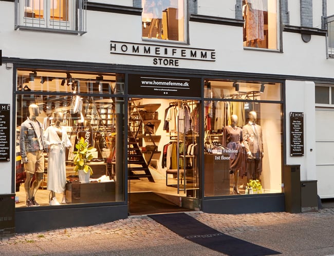 Den absolutte hotteste tøjbutik i Horsens sælges - Dækningsgrad: 500.000 kr.