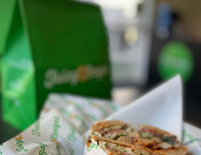 "Velkommen til Juicy Bagel Humlebæk - Din Destination for Friske Bagels og Saftige Juicer!"