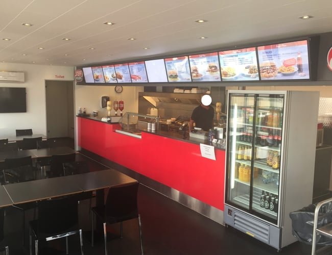 NEDSAT!! (ER FLYTBAR) Ønsker hurtig handel! Ringvejens Grill - Profitabel cafeteria / grillbar i det vestjyske til salg! 